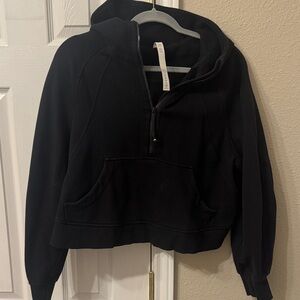 Lululemon black scuba half zip